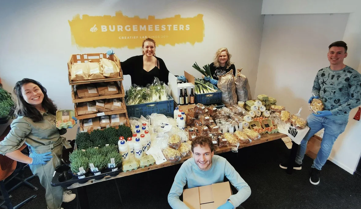 De Delftse Doosch: van kerstpakket tot boodschappendoosch