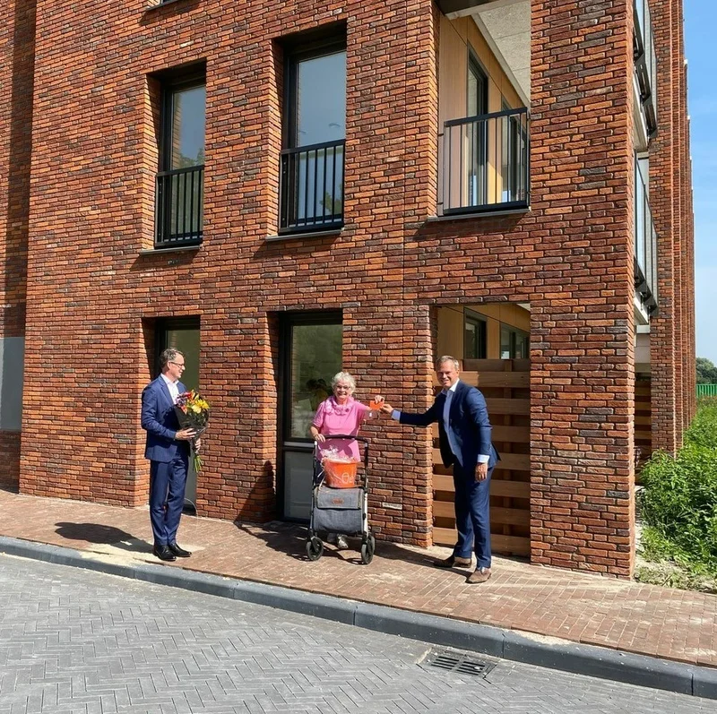 Warme ontvangst voor blije bewoners appartementen Schoemaker Plantage