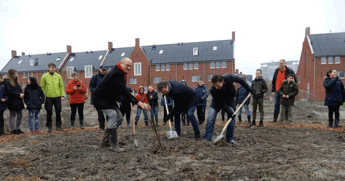Schoemaker Plantage is 800 bomen rijker